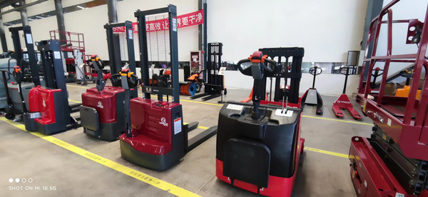 電動叉車的蓄電池為什么會出現(xiàn)硫化？
